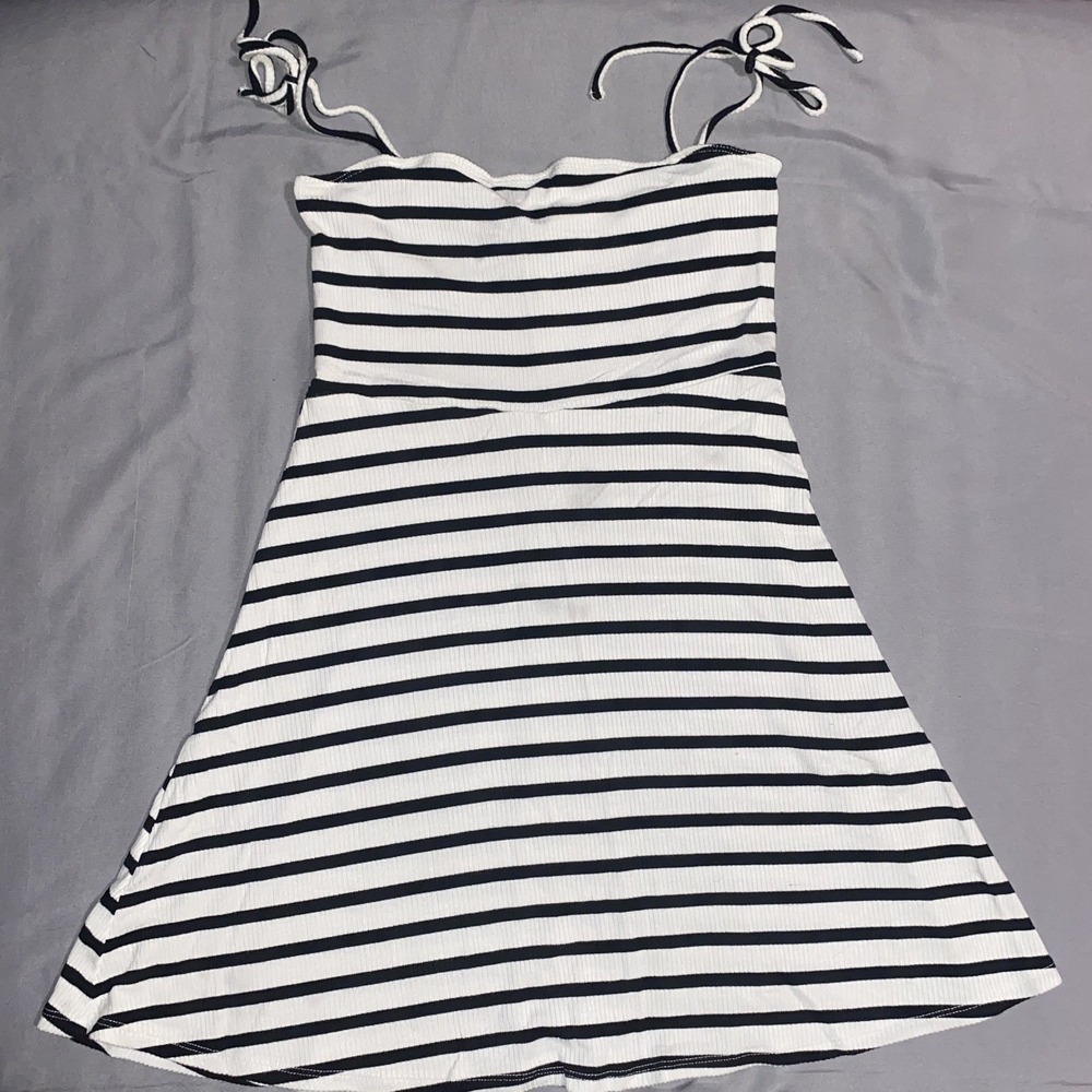Forever 21 Mini Dress Womens XSmall White and Black Striped Spaghetti Strap